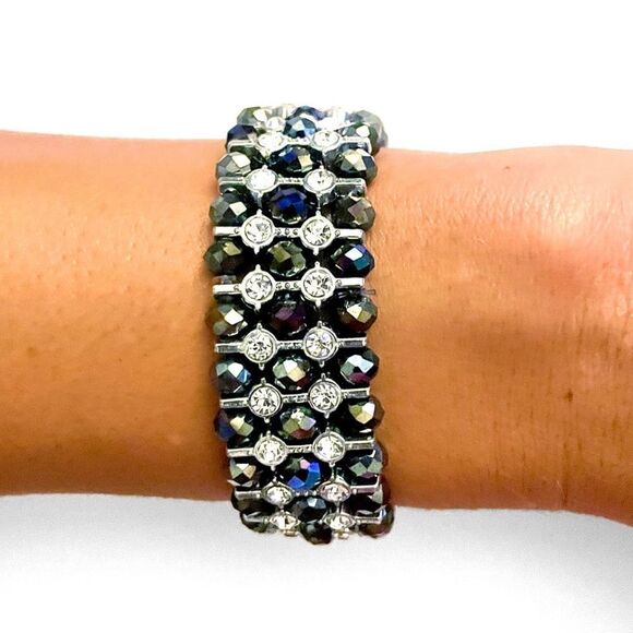 🍍3/$15🍍 Crystal & Bead Bracelets (2) - Picture 4 of 6